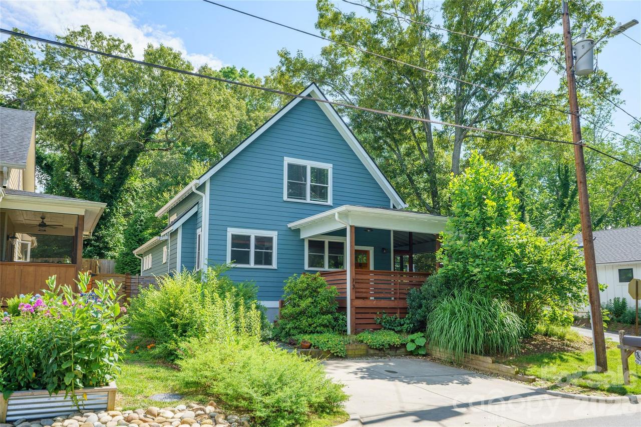 73 Downing St., Asheville, NC 28806