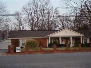 353 W Lowrance Ave., Mooresville, NC 28115