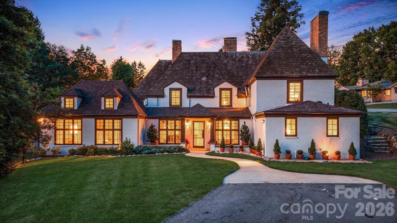 42 Cranford Rd., Asheville, NC 28806