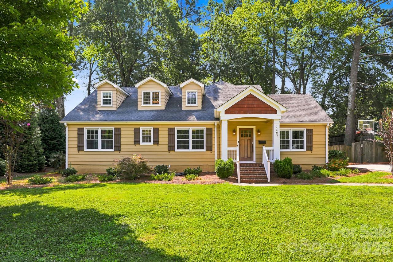 4467 Woodlark Ln., Charlotte, NC 28211