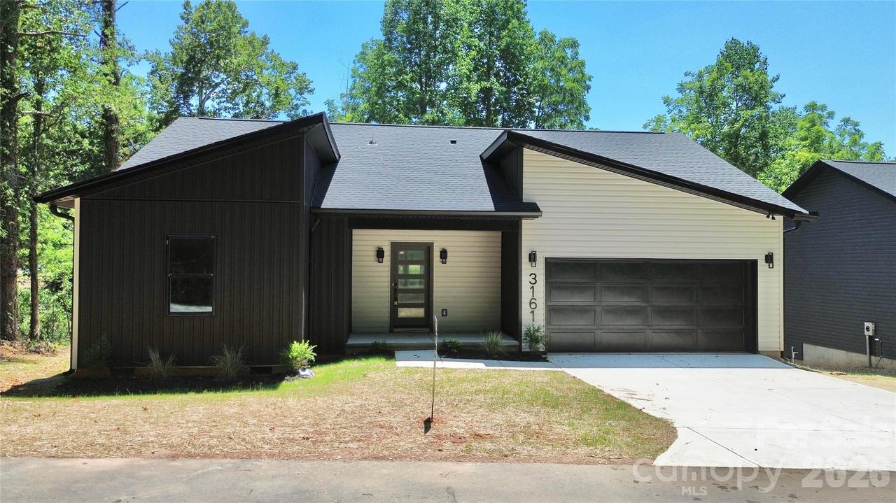 3161 Huffman St., Claremont, NC 28610