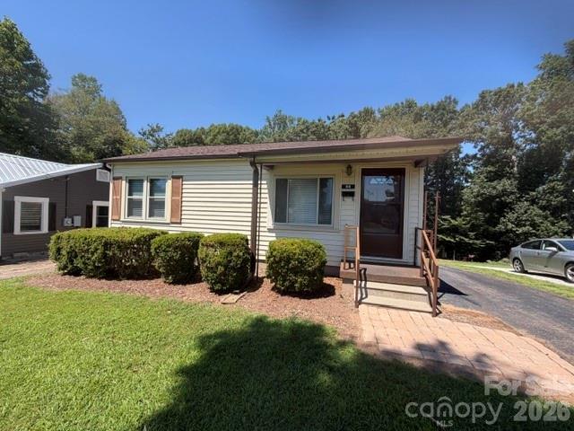 44 Ridgecrest Dr., Marion, NC 28752