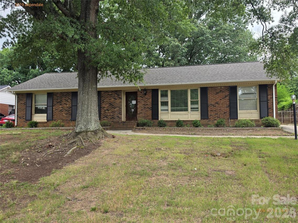 3219 Aspendale Ln., Charlotte, NC 28212