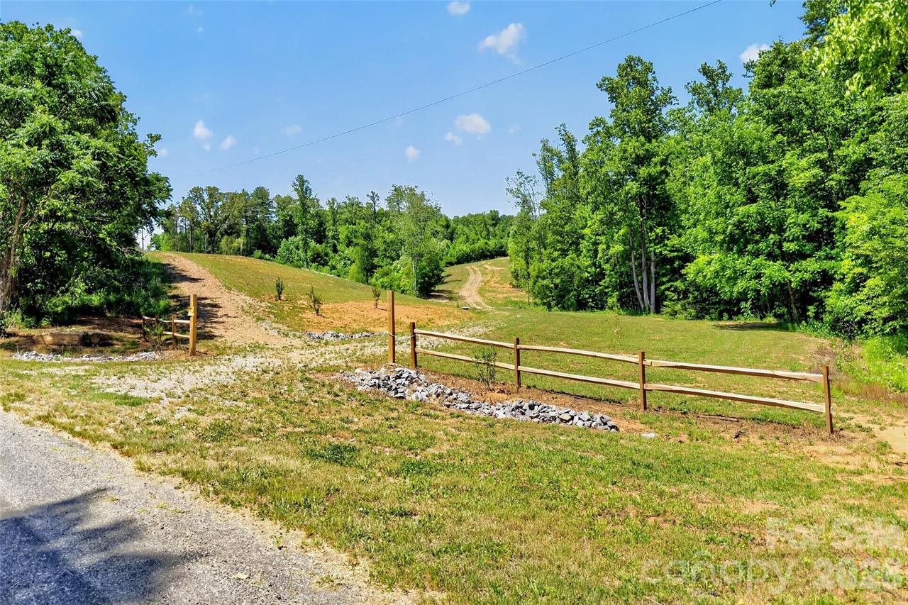 272 Randolph Dr. #1, Marion, NC 28752