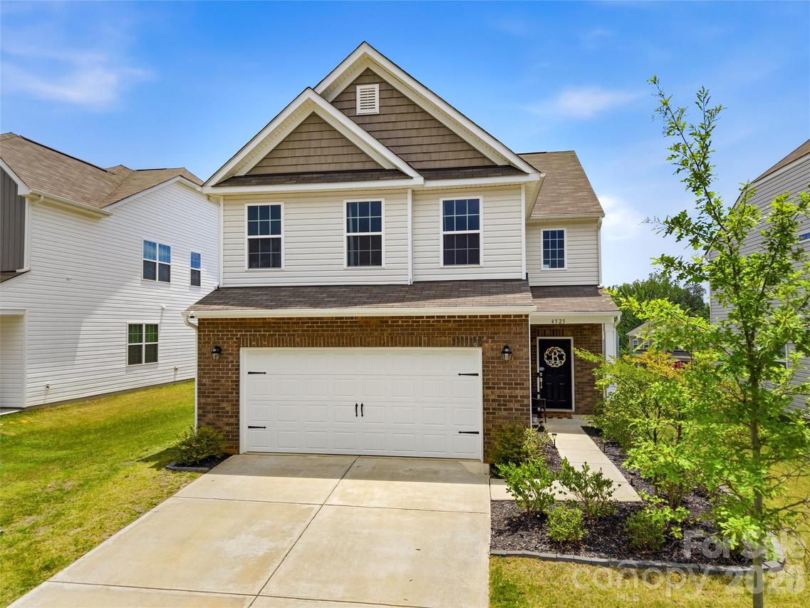 4525 Clifton Mill Ln., Maiden, NC 28650