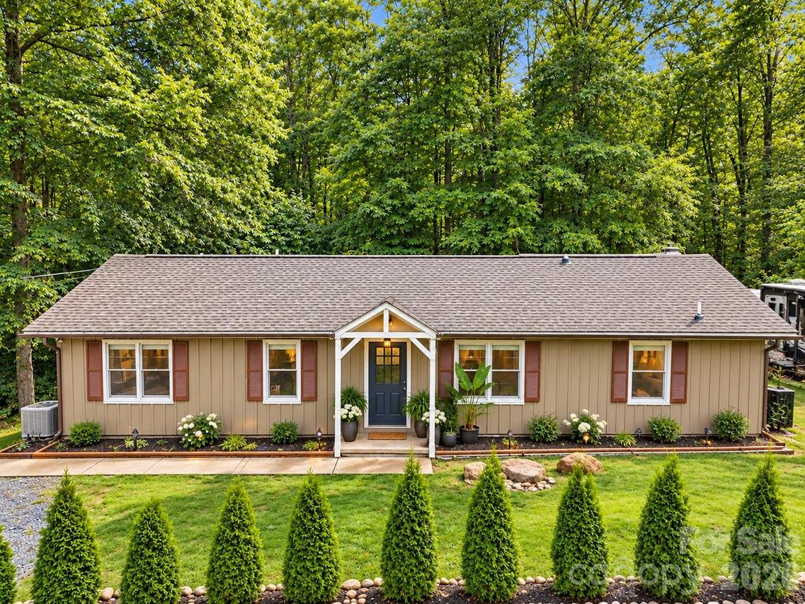 313 Walker Rd., Waynesville, NC 28786