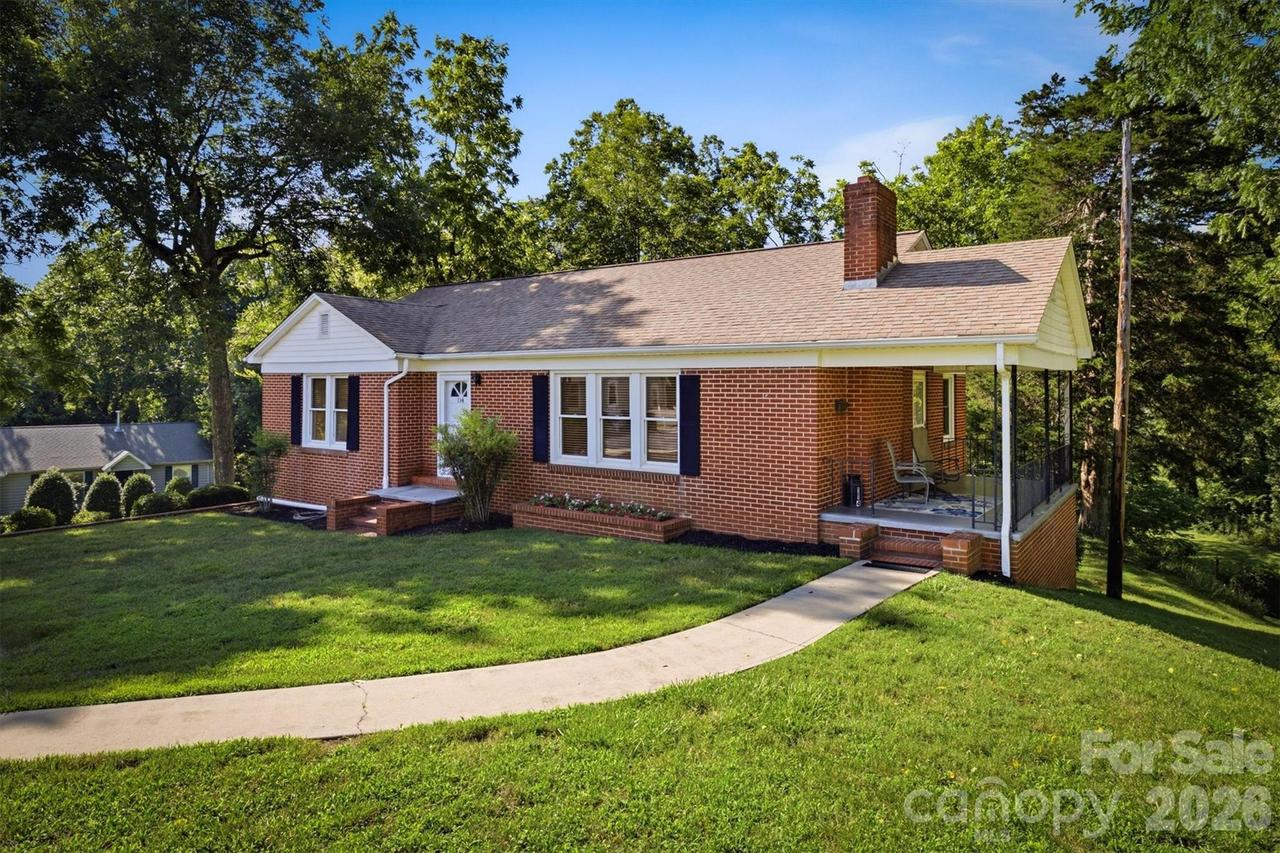 114 Harris Dr., Morganton, NC 28655