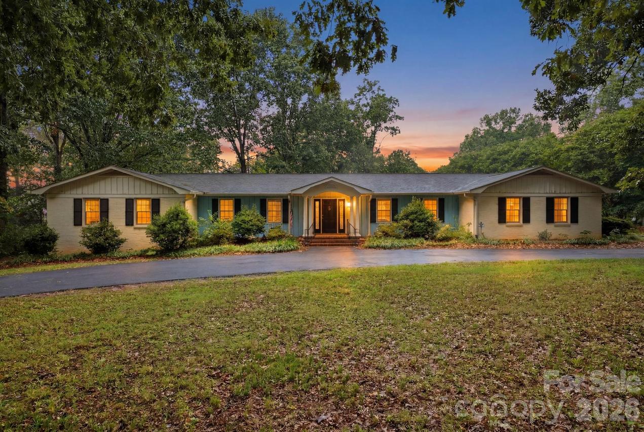 108 Augusta Dr., Statesville, NC 28625
