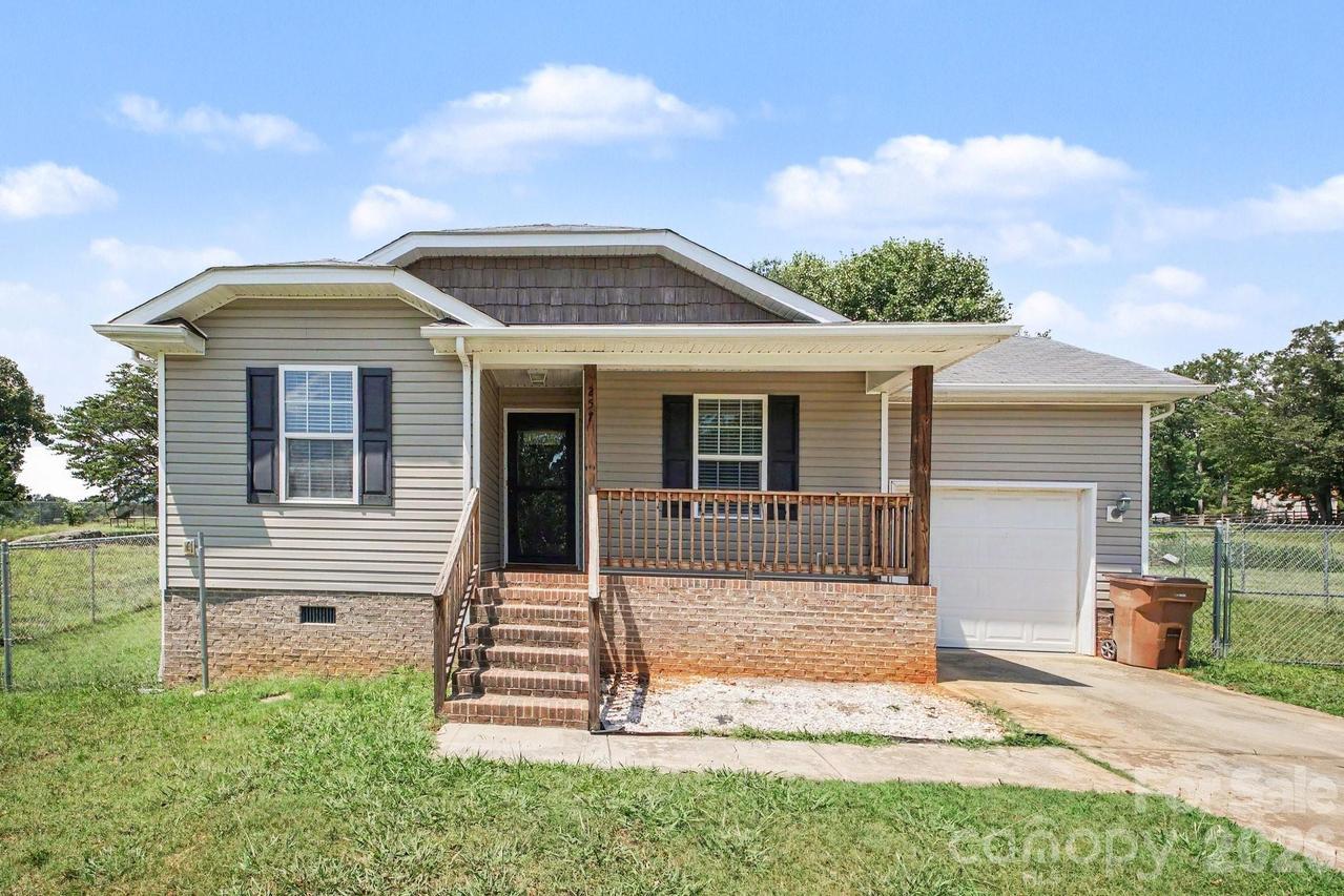 257 Periwinkle St., Lincolnton, NC 28092