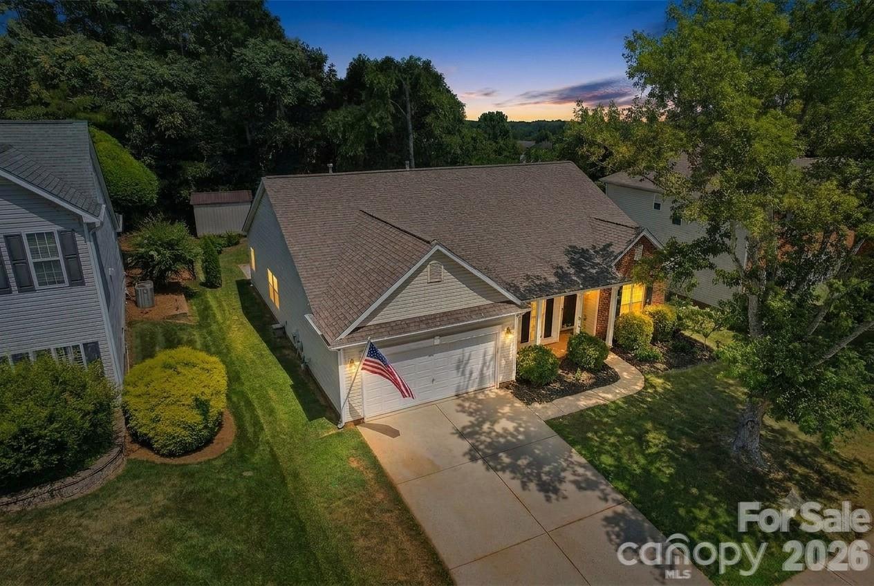10906 Chamberlain Hall Ct., Charlotte, NC 28277
