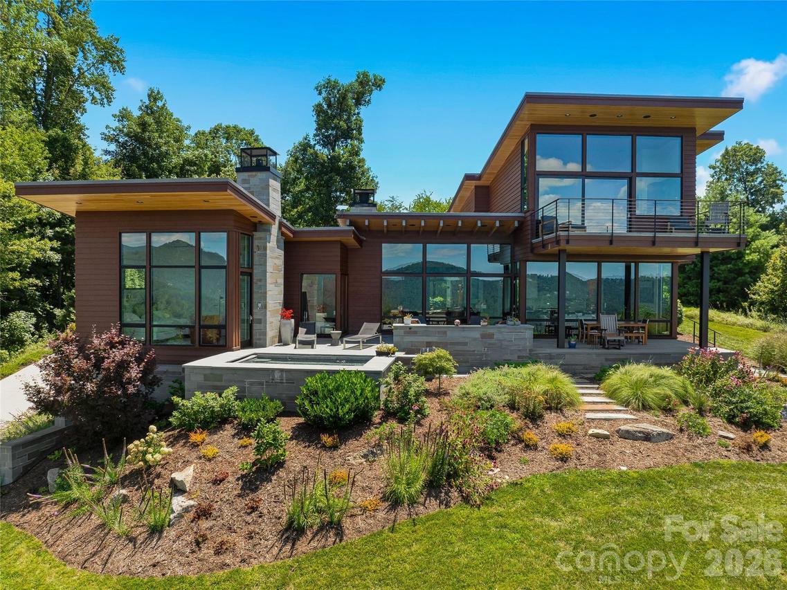 25 Bartrams Walk Dr., Asheville, NC 28804
