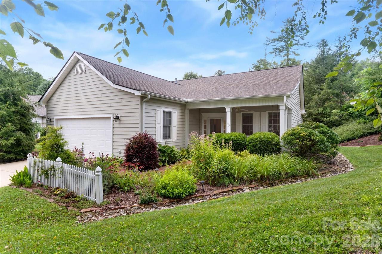 36 Sheffield Pl., Brevard, NC 28712