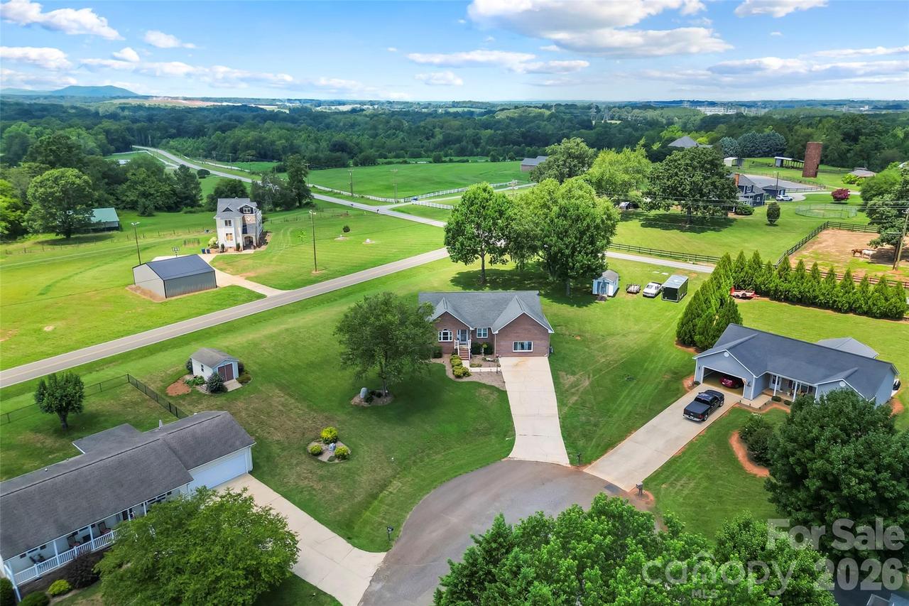 3955 Northernmistic Dr., Maiden, NC 28650