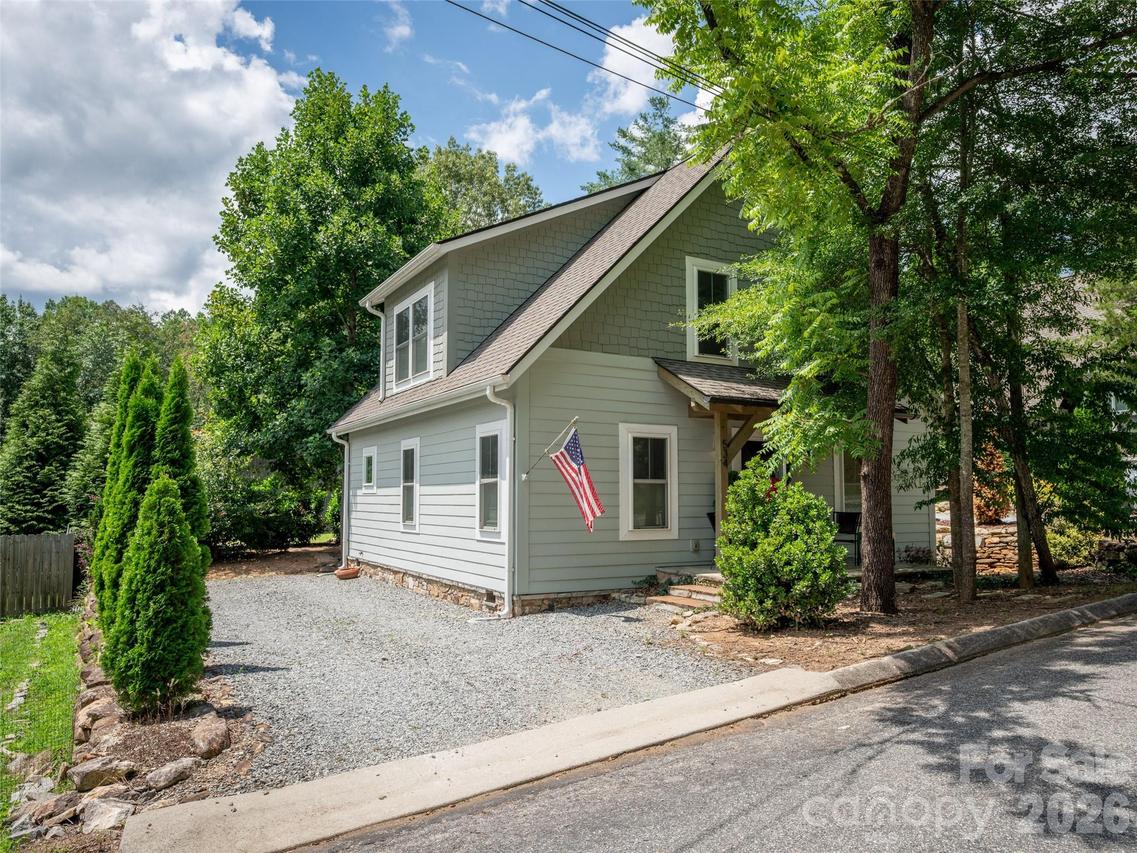 534 Fisher Rd., Brevard, NC 28712