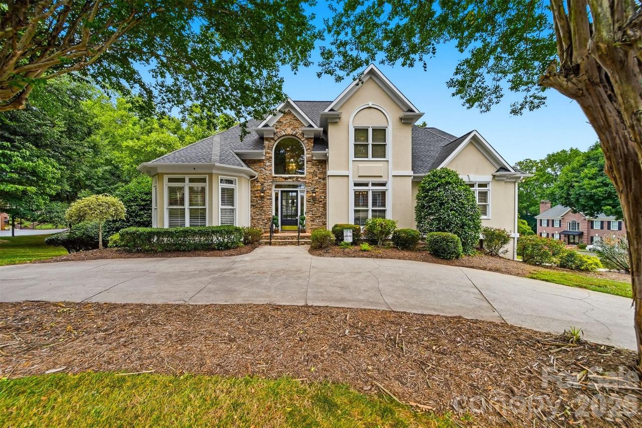 308 41st Avenue Pl., Hickory, NC 28601