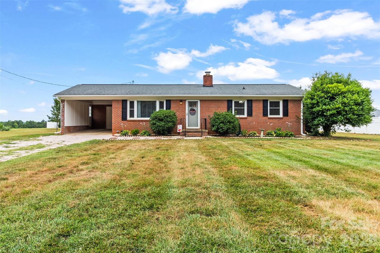 158 Baxter Rd., Cherryville, NC 28021