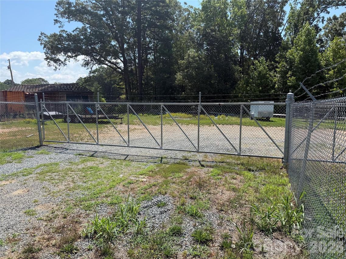 5166 Slanting Bridge Rd., Denver, NC 28037