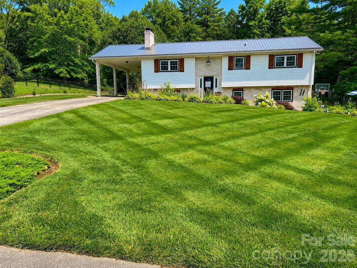 4538 Diamond St., Hudson, NC 28638