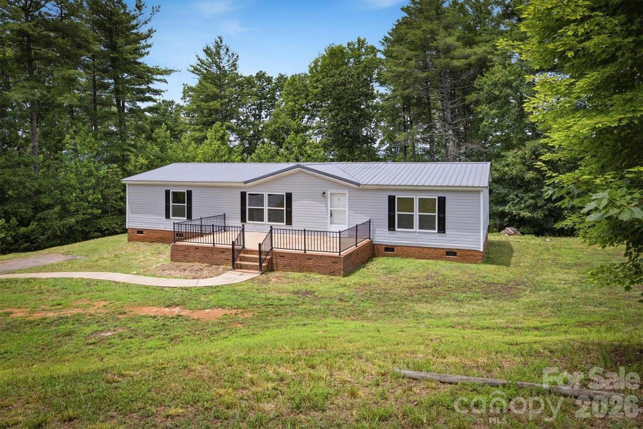 2688 Kite Dr., Lenoir, NC 28645