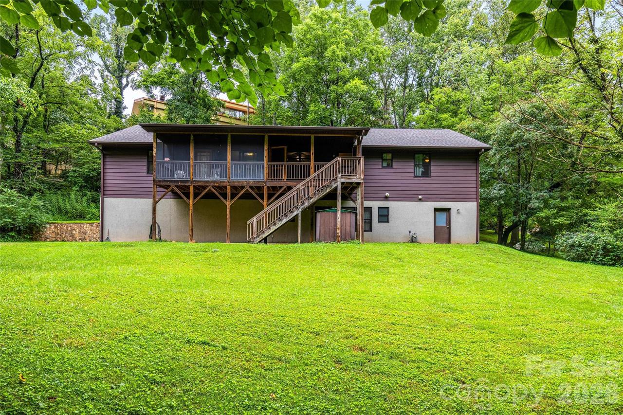 464 Governors View Rd., Asheville, NC 28805
