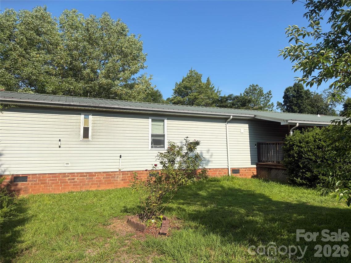 6006 Vanderhorst Dr., Concord, NC 28205