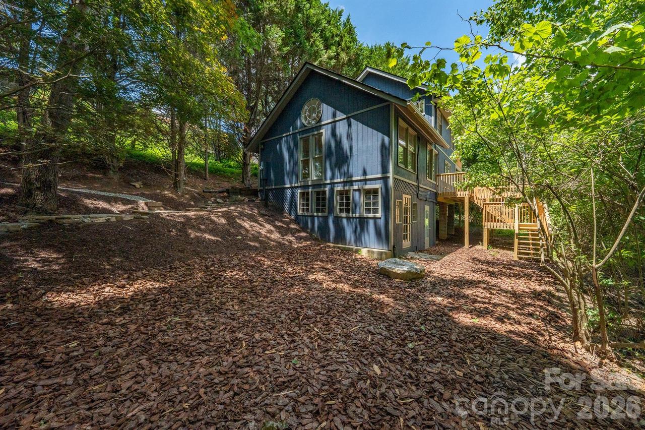 366 Cabin Hollow Dr., Marshall, NC 28753