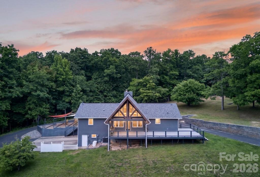 97 Whippoorwill Ln., Fairview, NC 28730