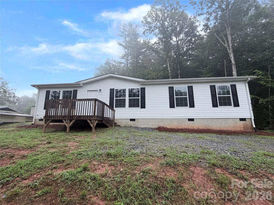 3153 Bear Trail Dr., Lenoir, NC 28645