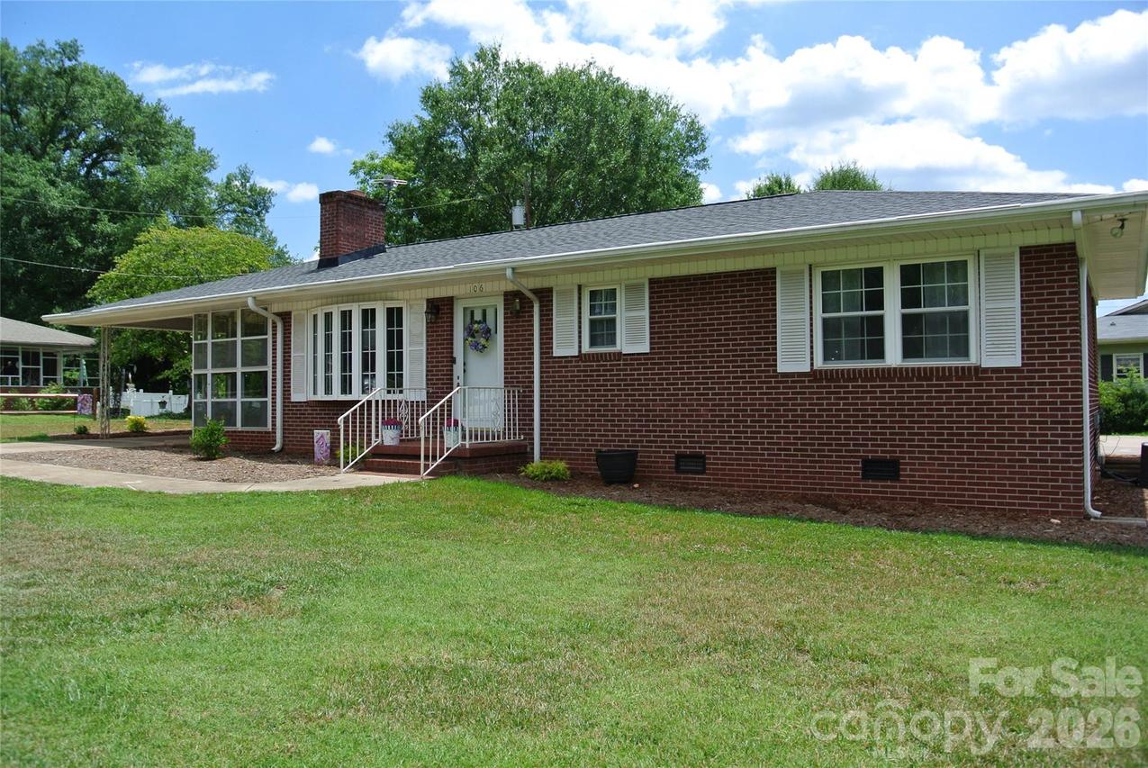 106 Freeman St., Rutherfordton, NC 28139