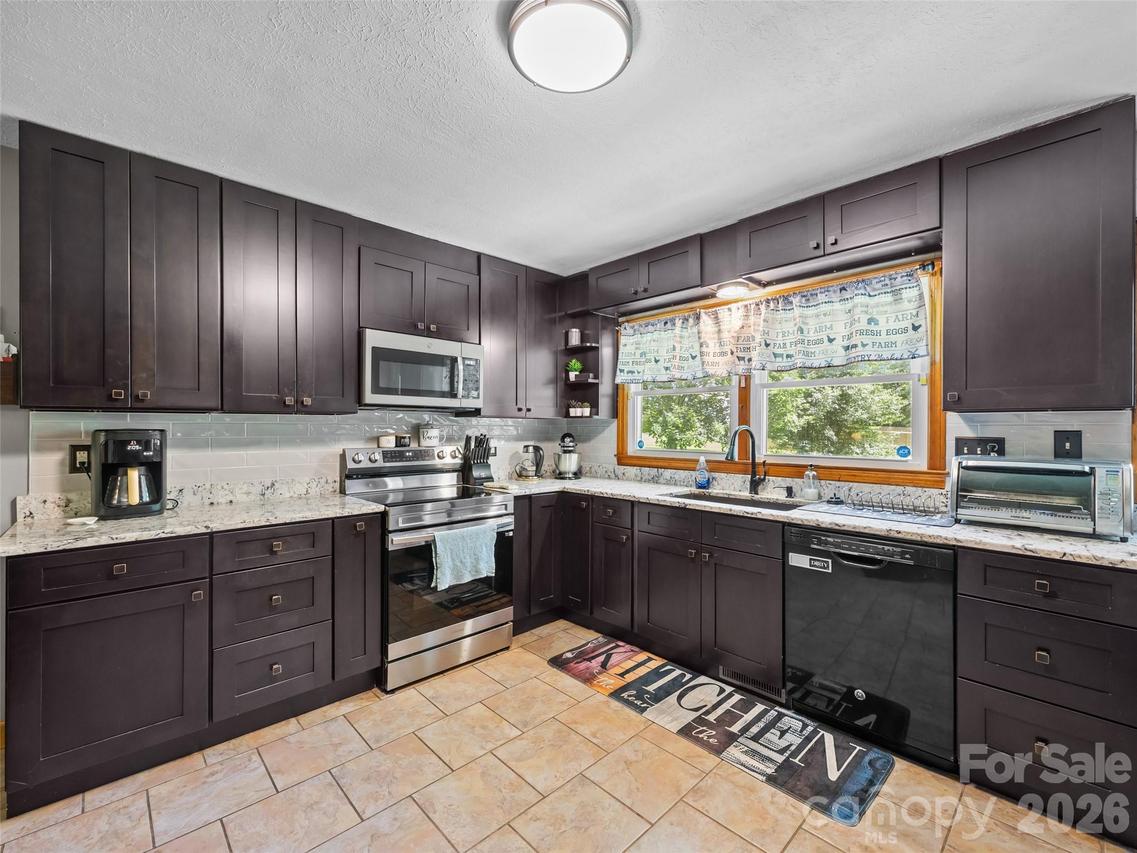 50 Baldwin Rd., Arden, NC 28704