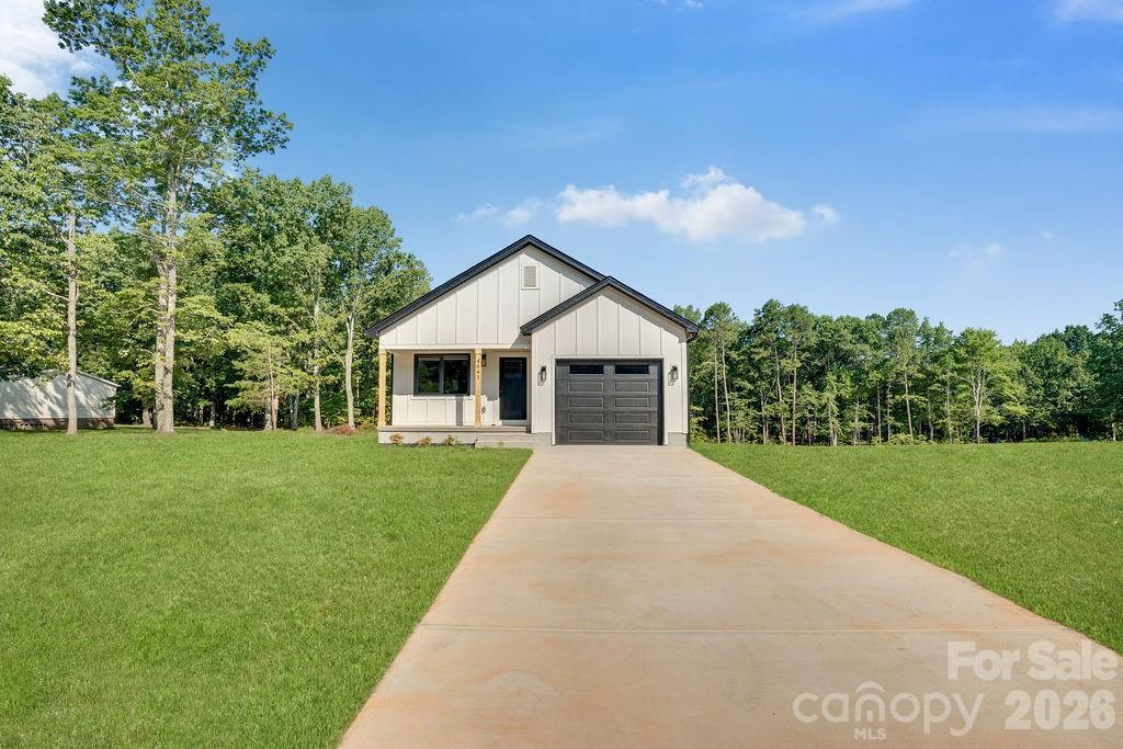 4641 Graybirch Dr., Maiden, NC 28650