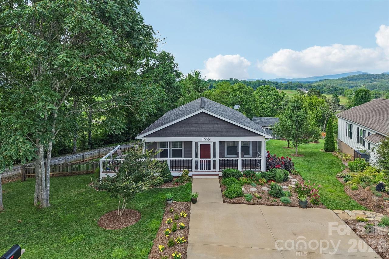 196 Tipton Hill Rd., Leicester, NC 28748