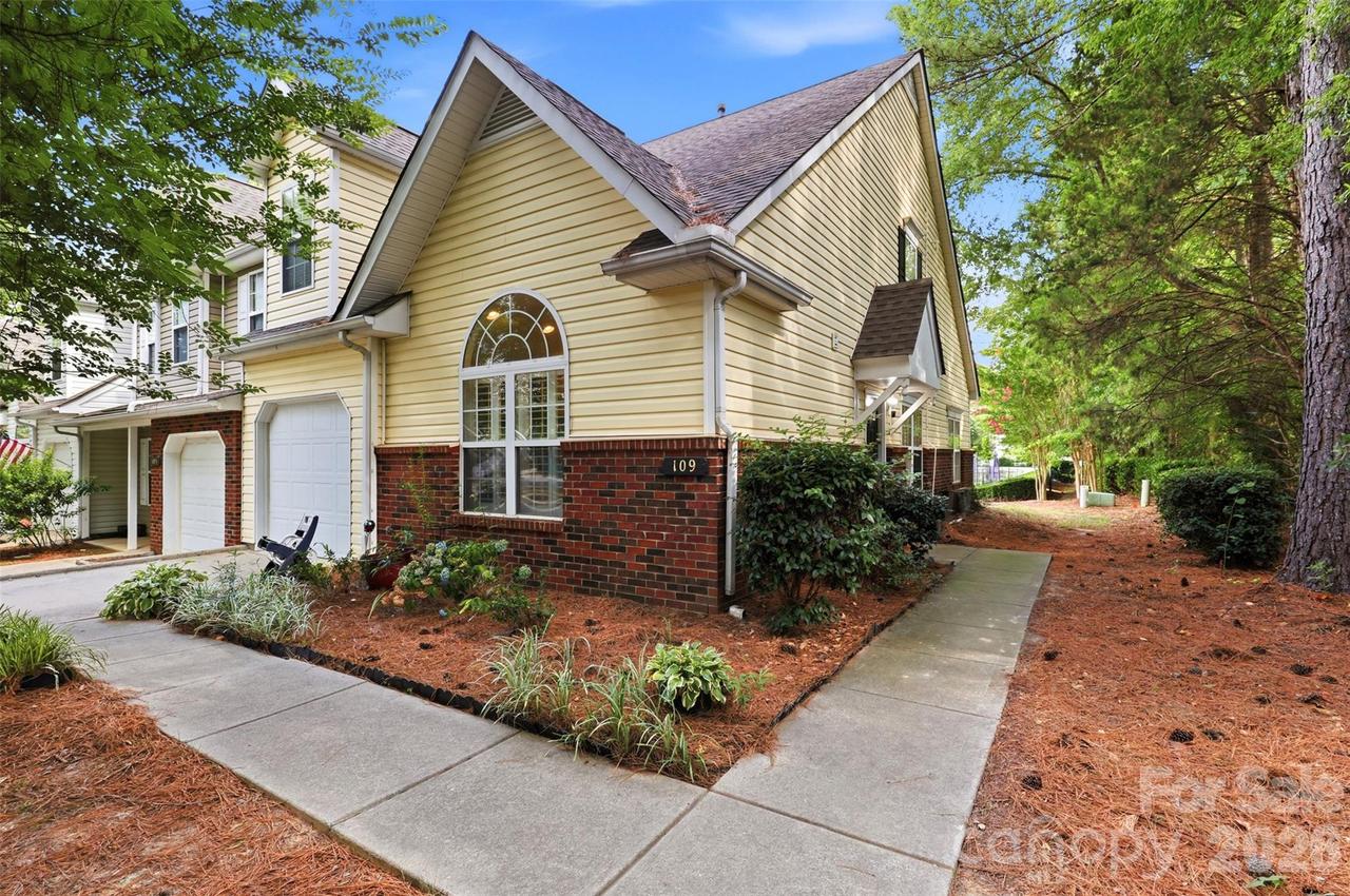 109 Prescott St., Matthews, NC 28104