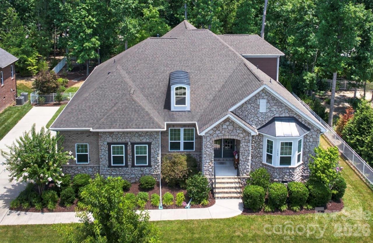 1508 Prickly Ln., Waxhaw, NC 28173