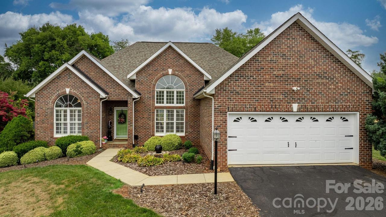 3992 Brickfield St., Hickory, NC 28602