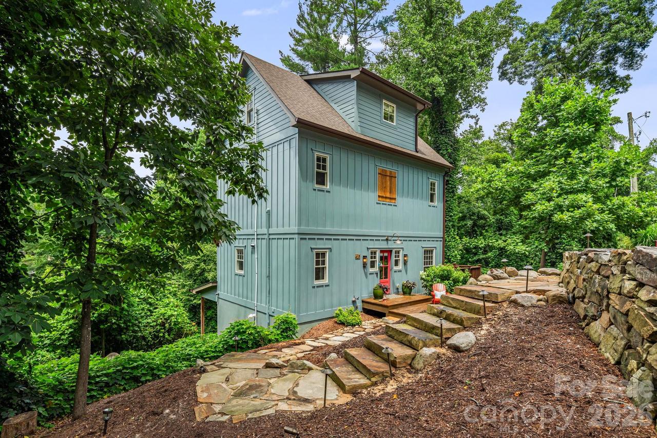 195 Jordan St., Hendersonville, NC 28739