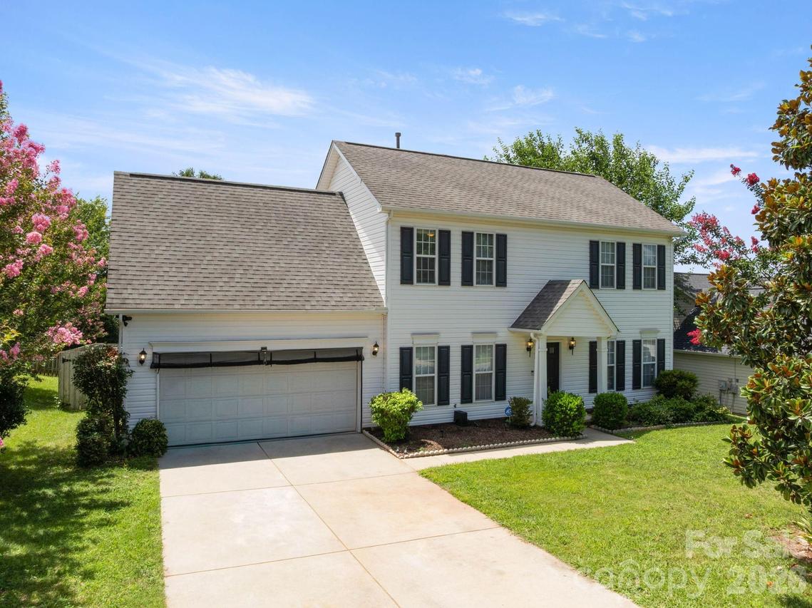 5782 Dove Point Dr., Concord, NC 28025