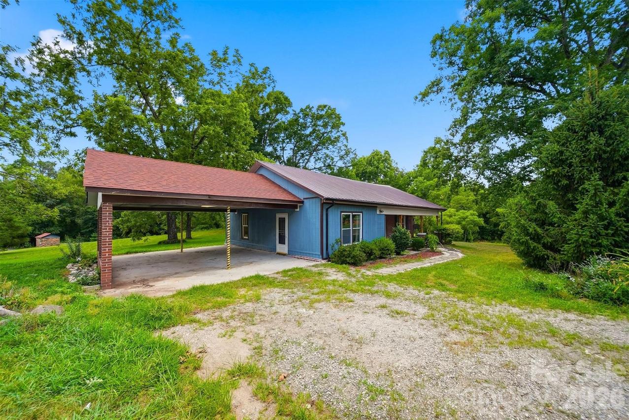 8134 Rhodhiss Rd., Connelly Springs, NC 28612