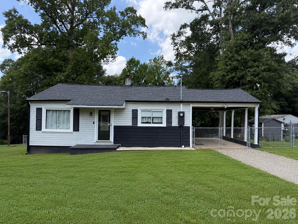 648 Summerow Rd., Stanley, NC 28164