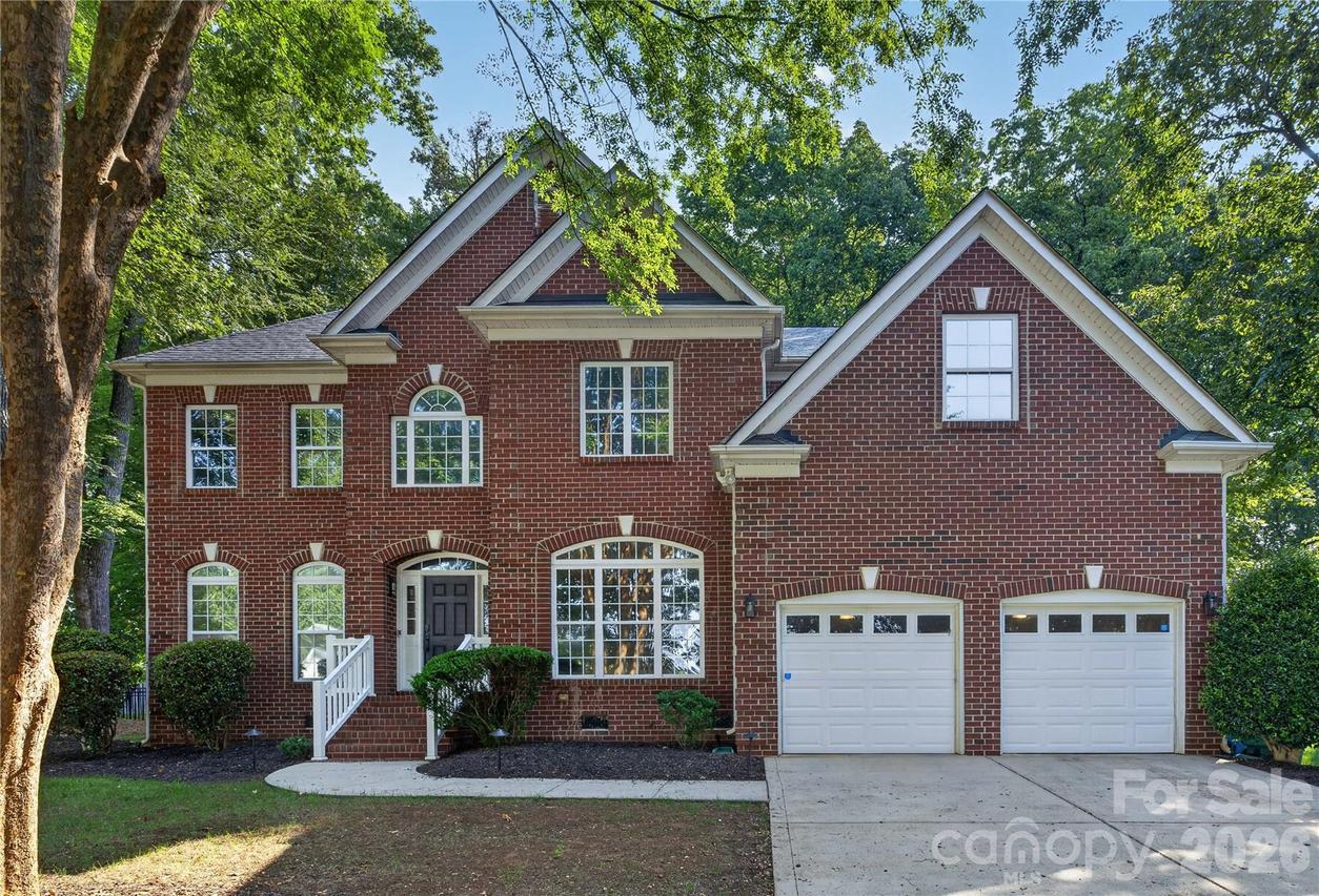 6301 Crown Hill Dr., Charlotte, NC 28227