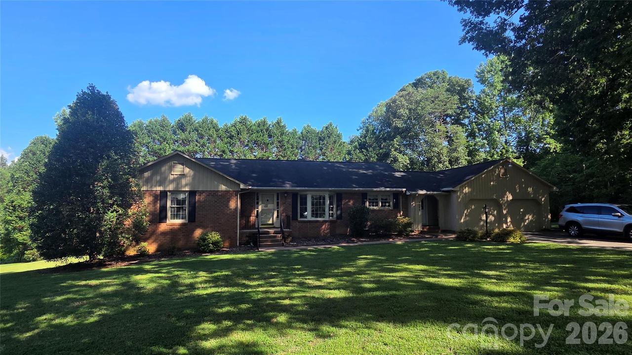 1801 Laurel Hill Dr., Lincolnton, NC 28092
