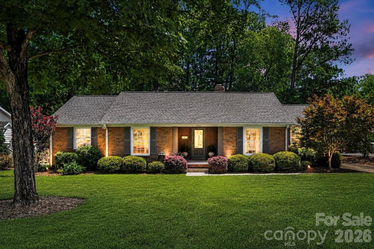 4323 Emory Ln., Charlotte, NC 28211