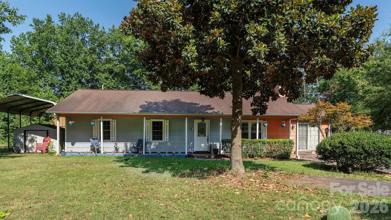 2521 Kempsar Ln., Monroe, NC 28110