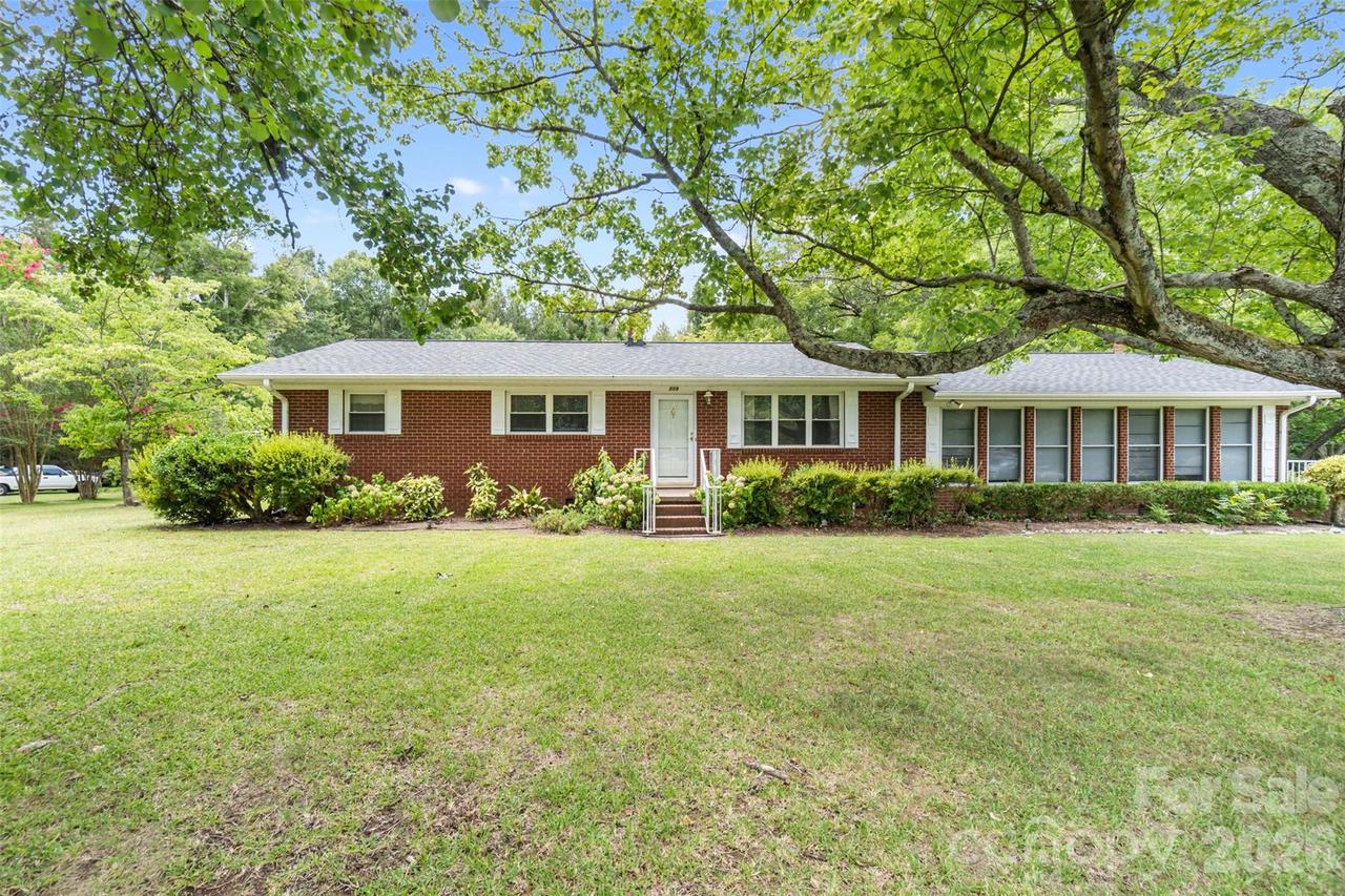 509 Lakeview Dr., Wadesboro, NC 28170