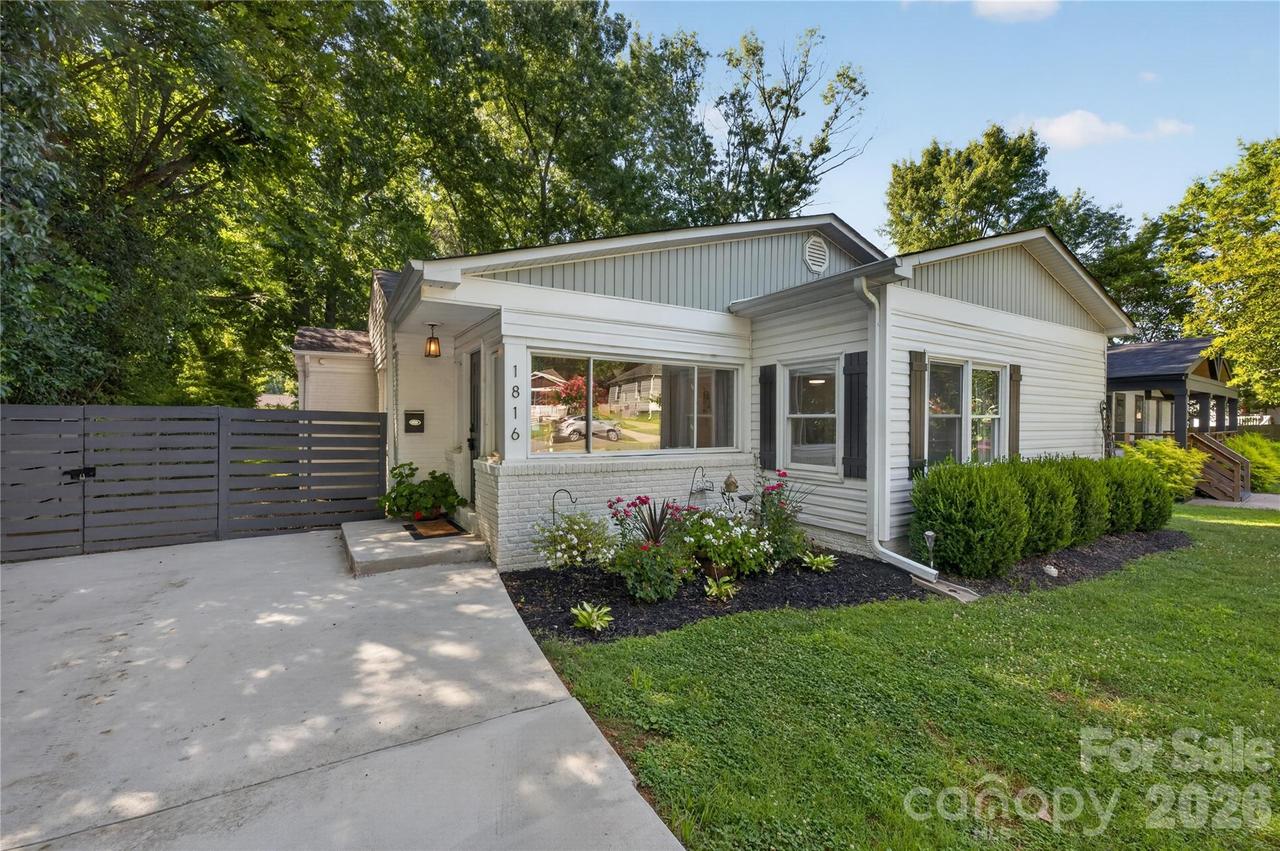 1816 Anderson St., Charlotte, NC 28205