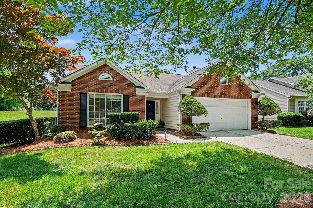 8316 Rhian Brook Ln., Charlotte, NC 28216