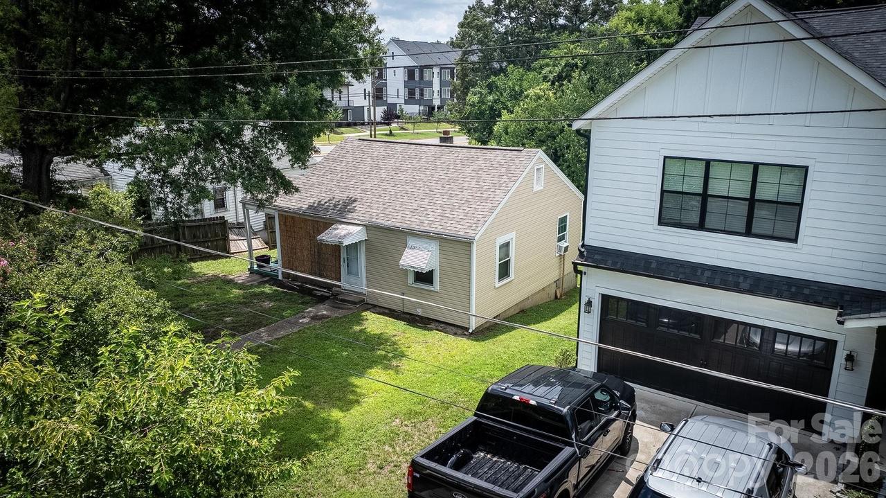 405 W Cama St., Charlotte, NC 28217