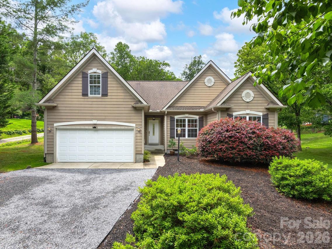 509 Shamrock Dr., Asheville, NC 28803