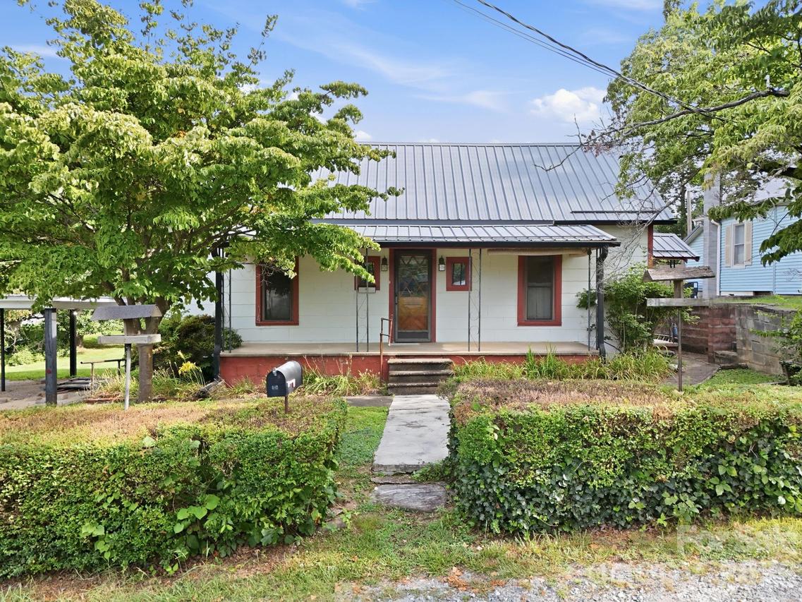 209 Virginia Ave., Marion, NC 28752