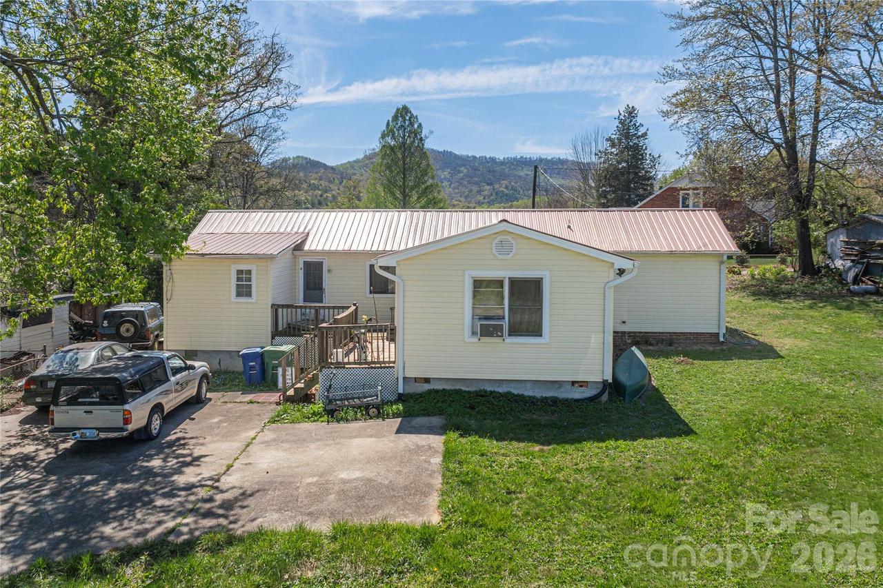 11 E Porter Rd., Asheville, NC 28803